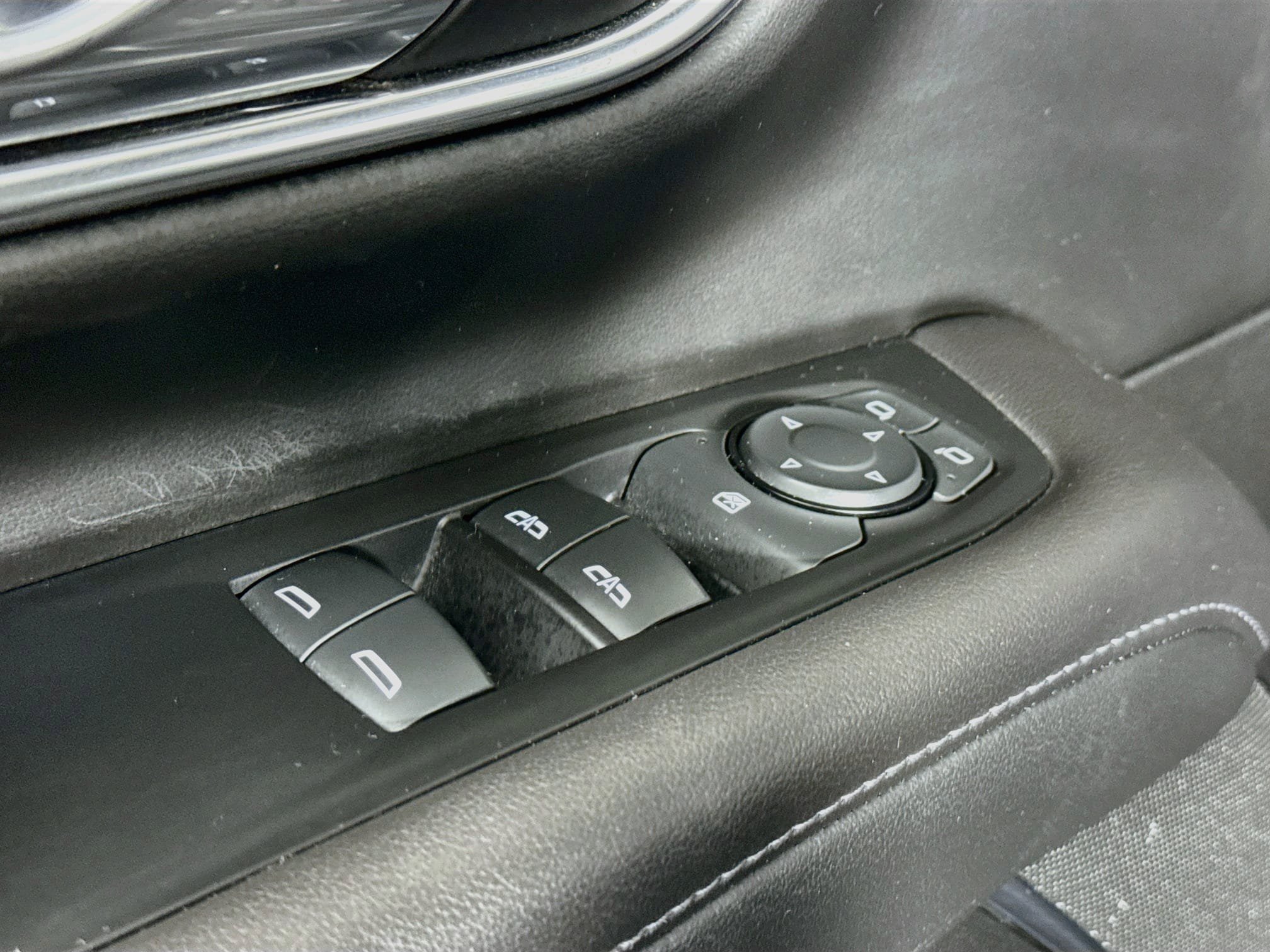 Used 2023 Chevrolet Suburban LS AWD/4WD image 18
