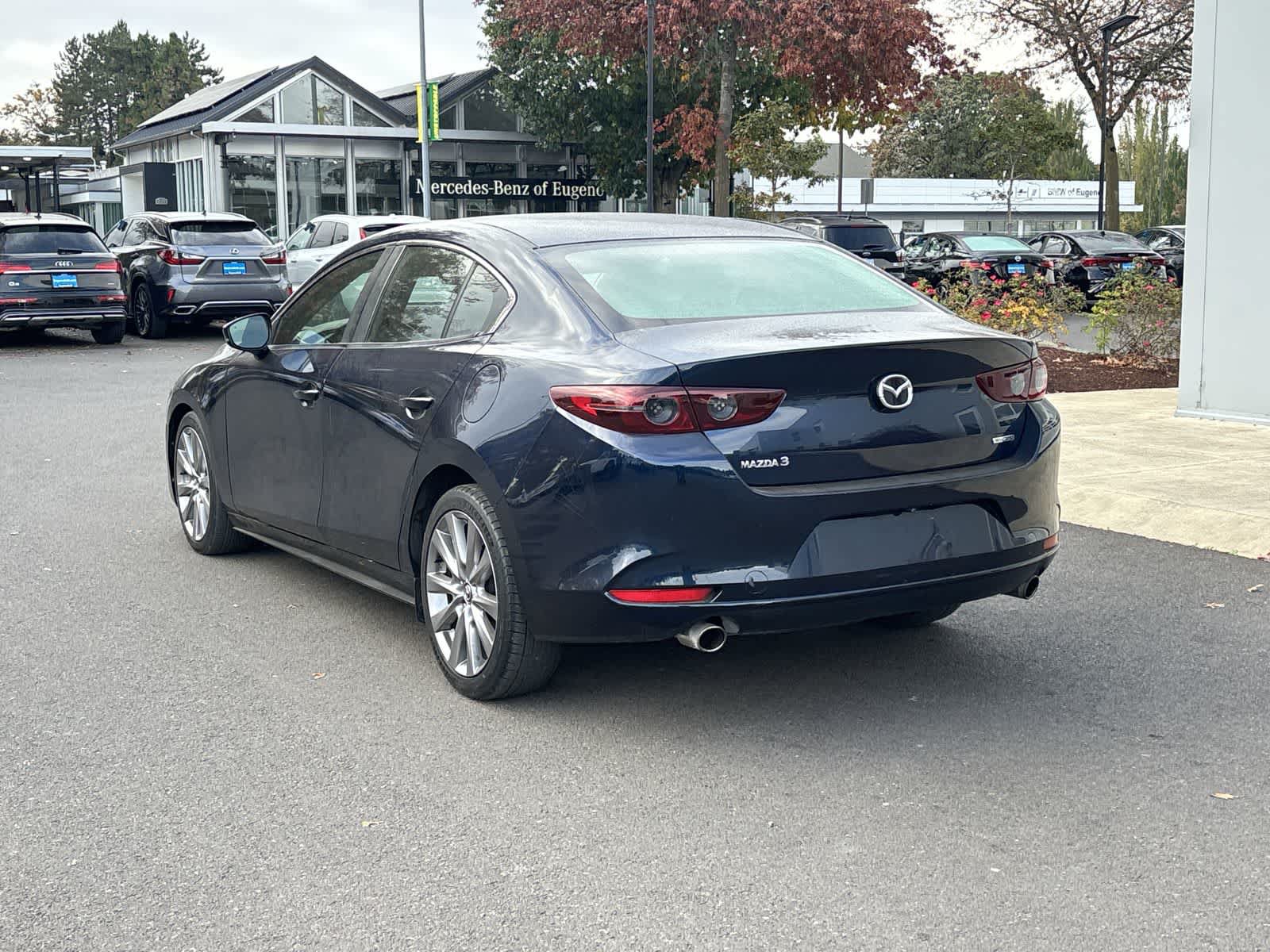 Used 2020 MAZDA MAZDA3 Sedan w/ Select Package FWD image 3