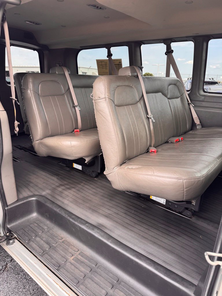 Used 2019 Chevrolet Express 2500 LS w/ Driver Convenience Package RWD image 11