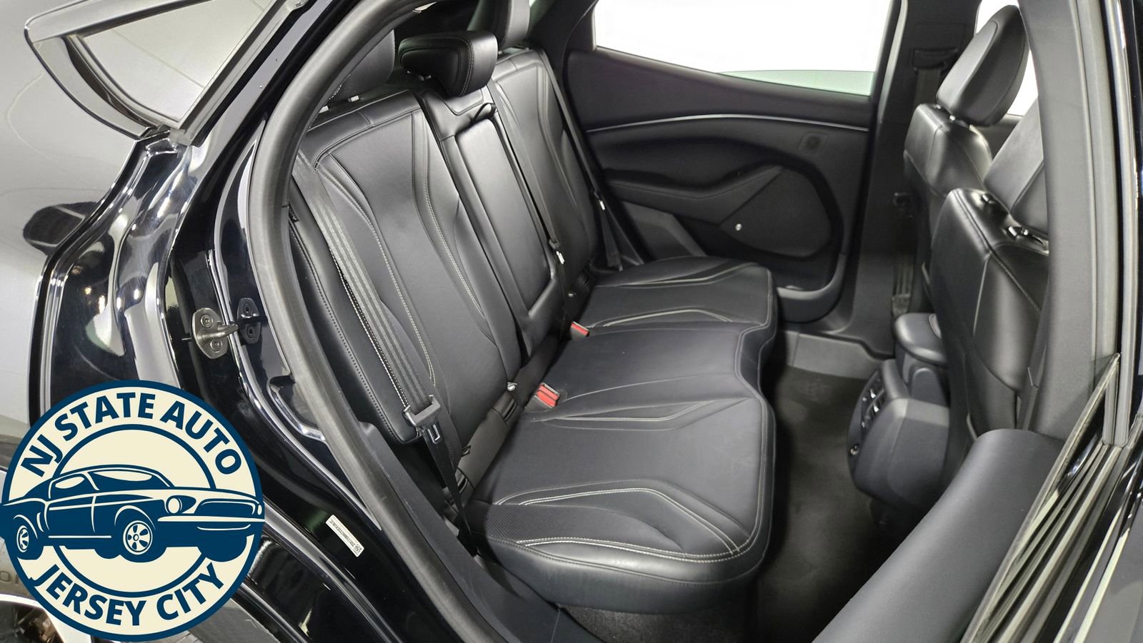 Used 2021 Ford Mustang Mach-E Premium AWD/4WD image 34