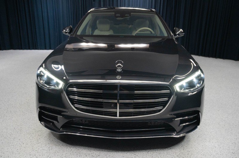 Certified 2026 Mercedes-Benz S 580e 4MATIC Sedan image 2