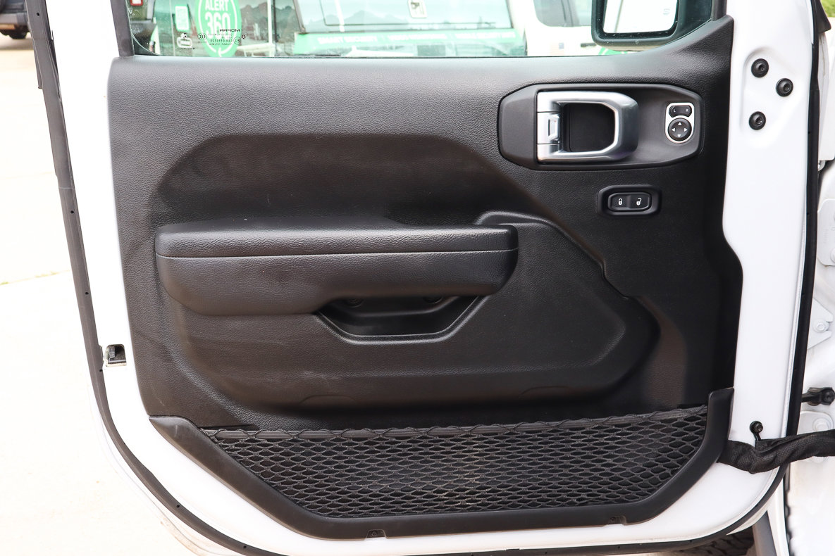 Used 2024 Jeep Wrangler Rubicon image 16