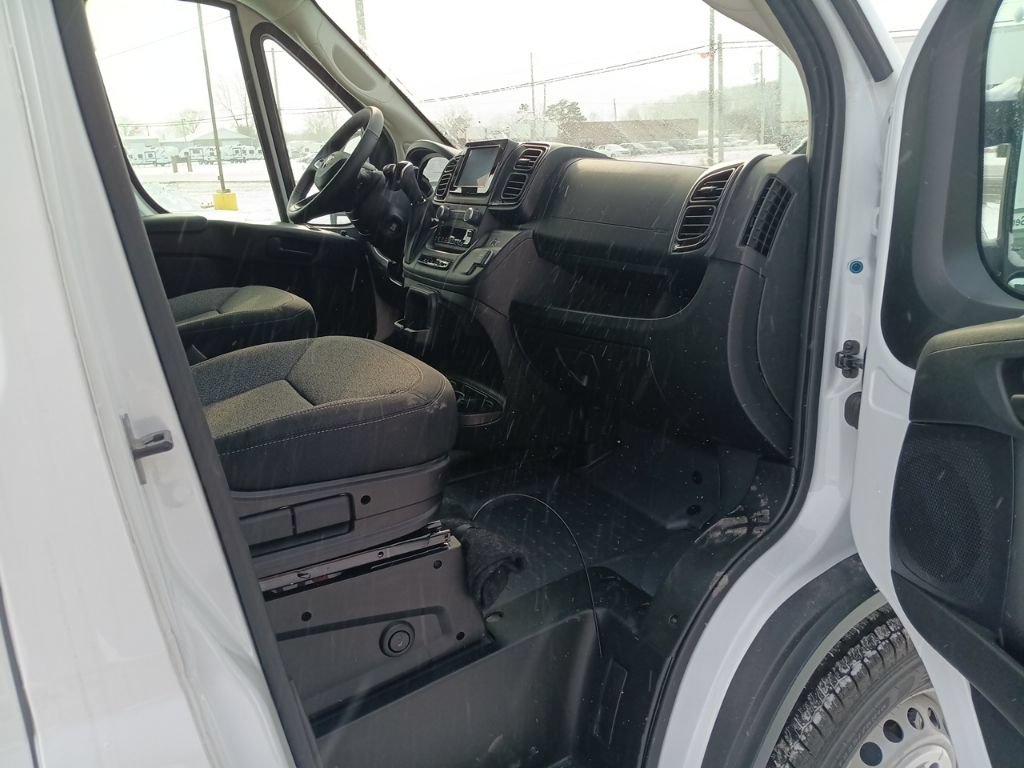 New 2025 RAM ProMaster 3500 w/ Cold Weather Group FWD image 30