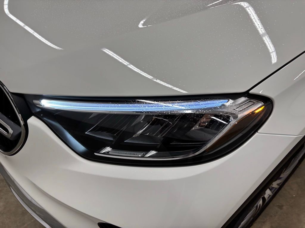 Certified 2026 Mercedes-Benz GLC 300 image 9