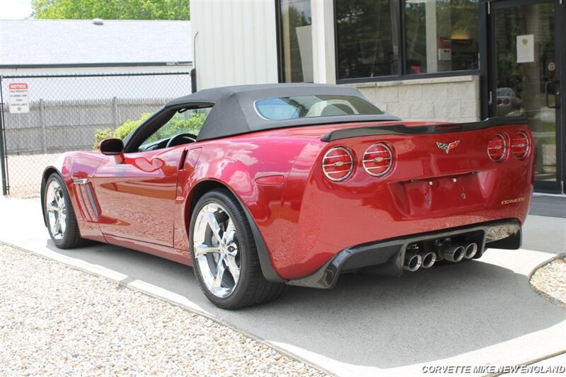 Used 2011 Chevrolet Corvette Grand Sport w/ Preferred Equipment Group RWD image 8