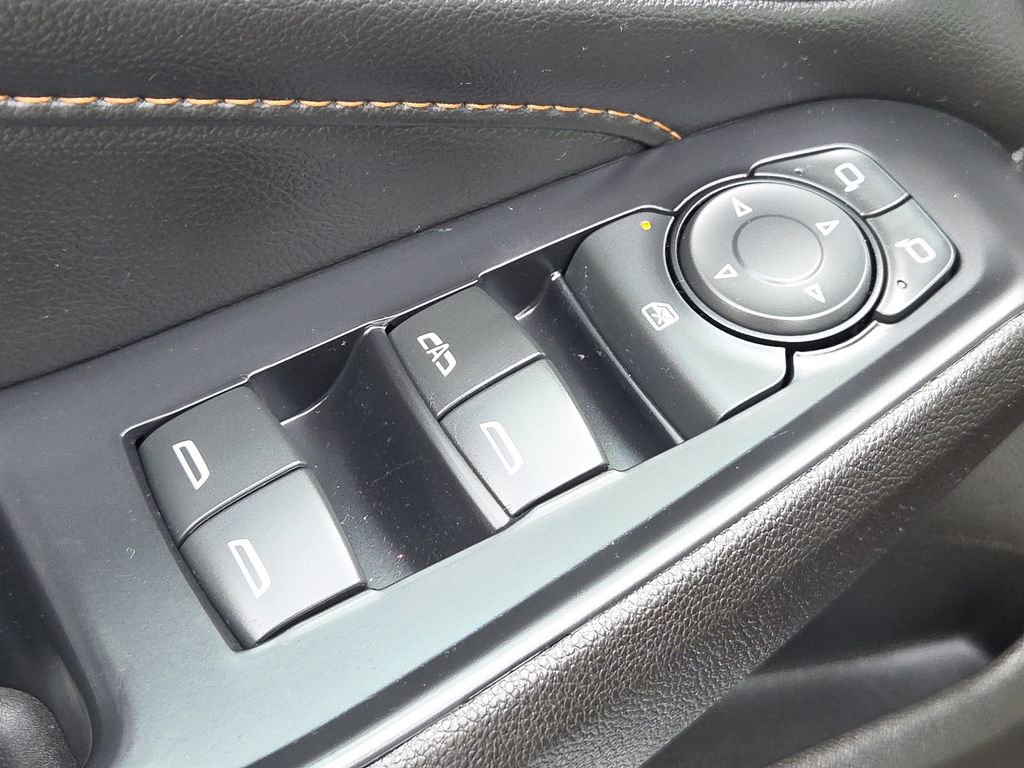 Used 2021 Chevrolet Traverse RS image 19