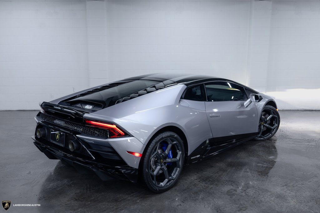 Used 2021 Lamborghini Huracan EVO image 13