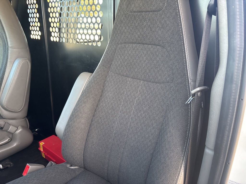 Used 2023 Chevrolet Express 2500 w/ Driver Convenience Package image 13