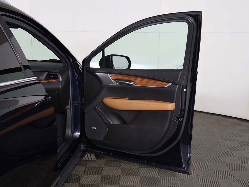 Used 2022 Cadillac XT5 Premium Luxury image 23