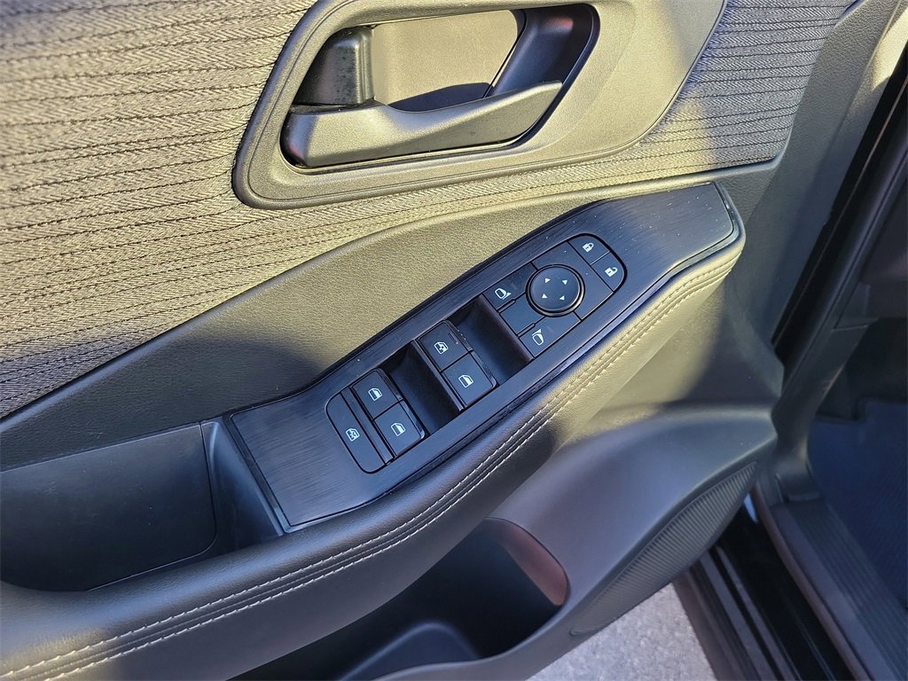 Certified 2021 Nissan Rogue S image 15