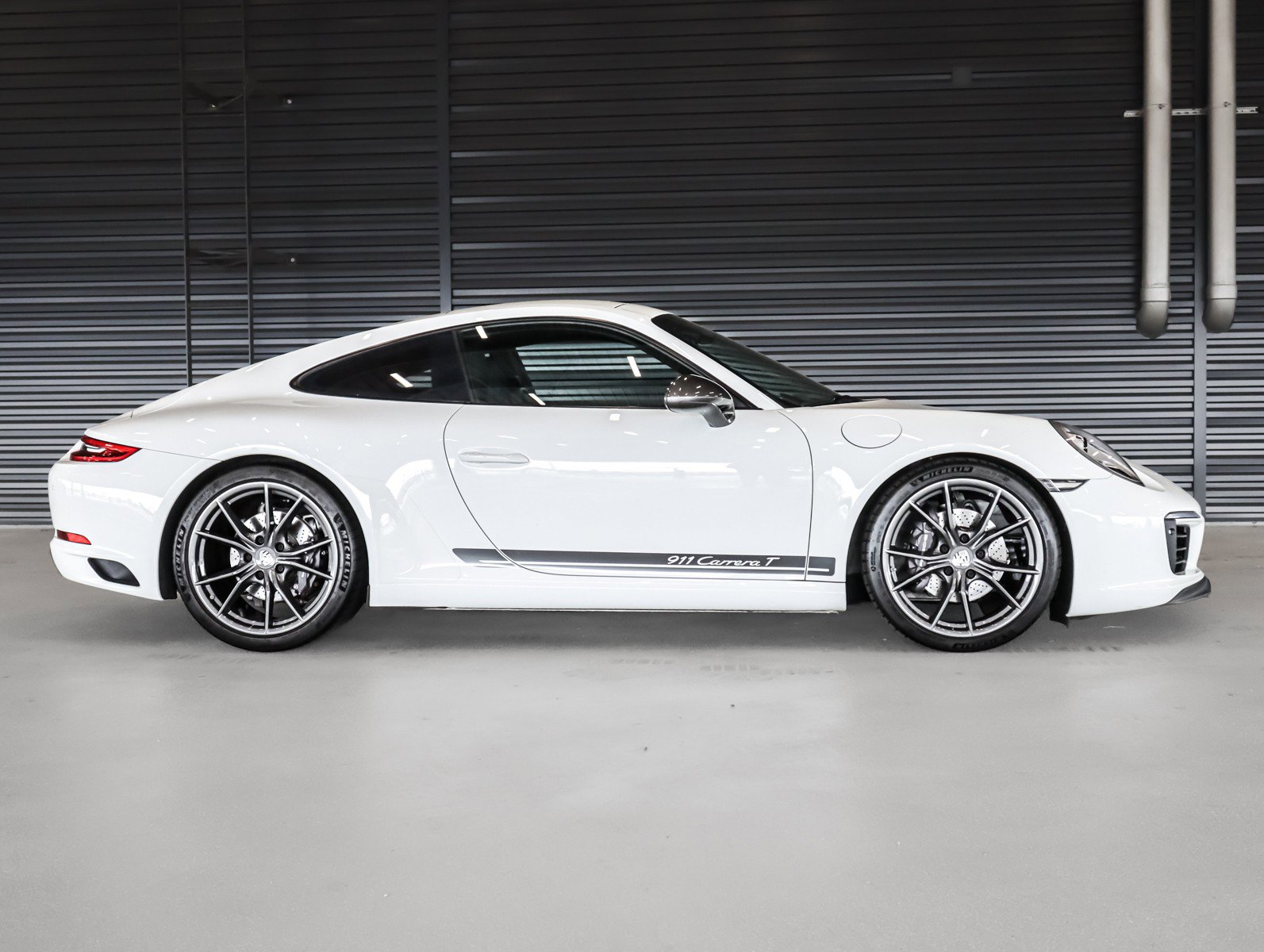 Certified 2018 Porsche 911 Carrera T RWD image 11