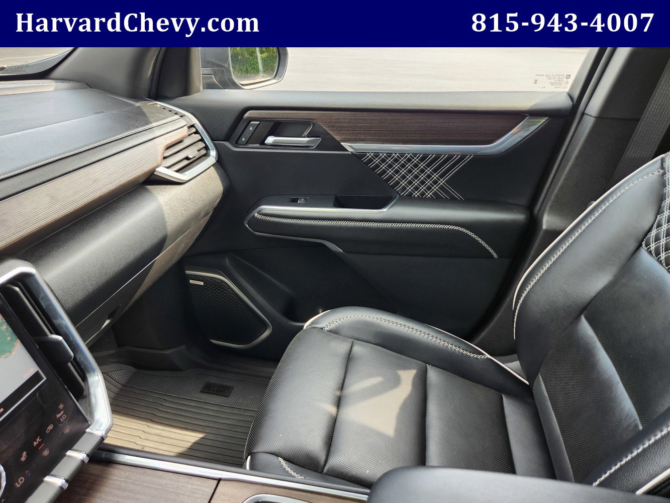 Used 2024 GMC Acadia Denali w/ LPO, Floor Liner Package image 15