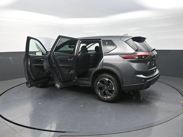 Used 2024 Nissan Rogue SV FWD image 43