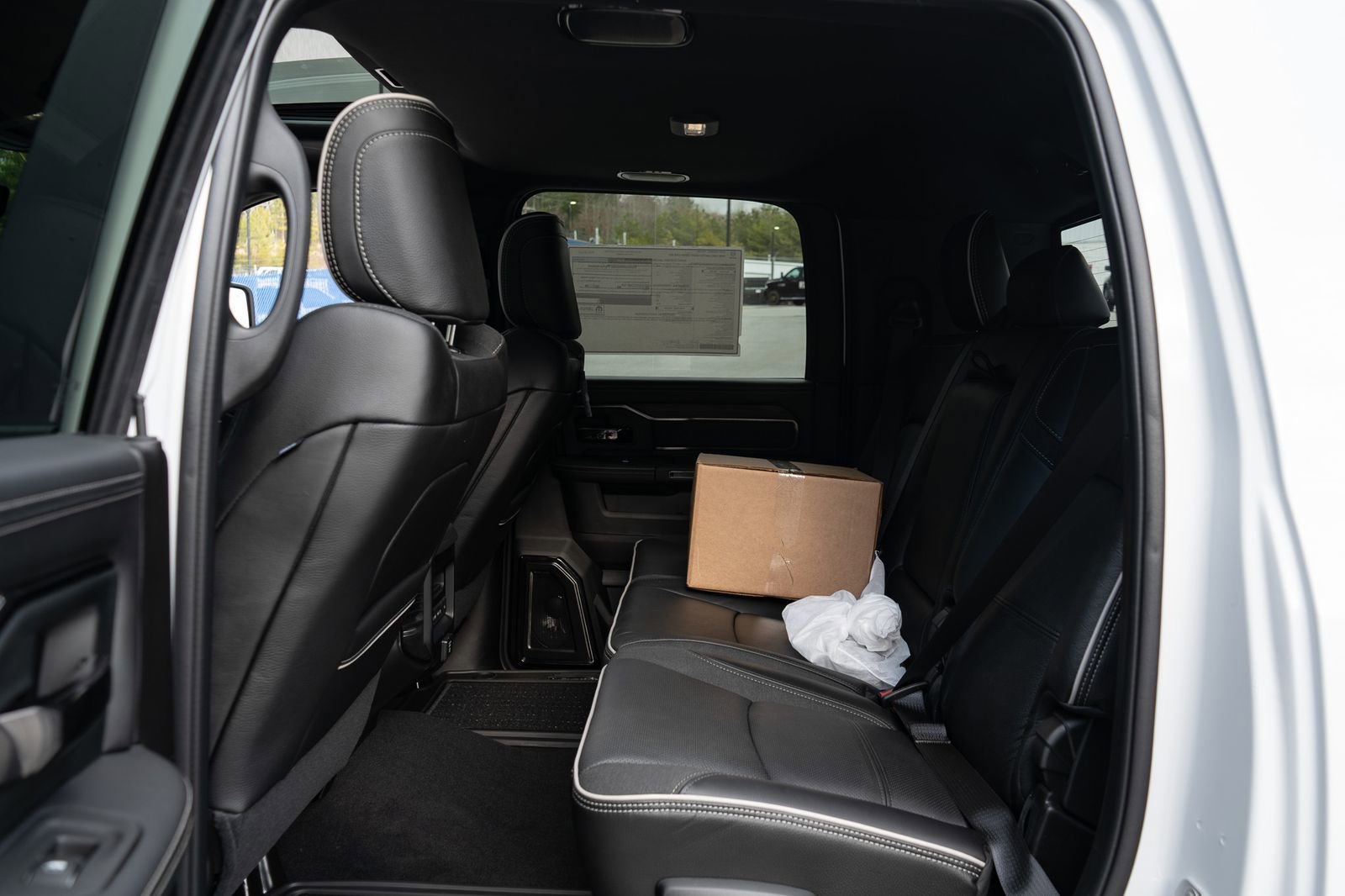 New 2026 RAM 2500 Limited AWD/4WD image 32