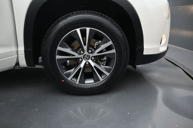 Used 2018 Toyota Highlander Plus FWD image 20