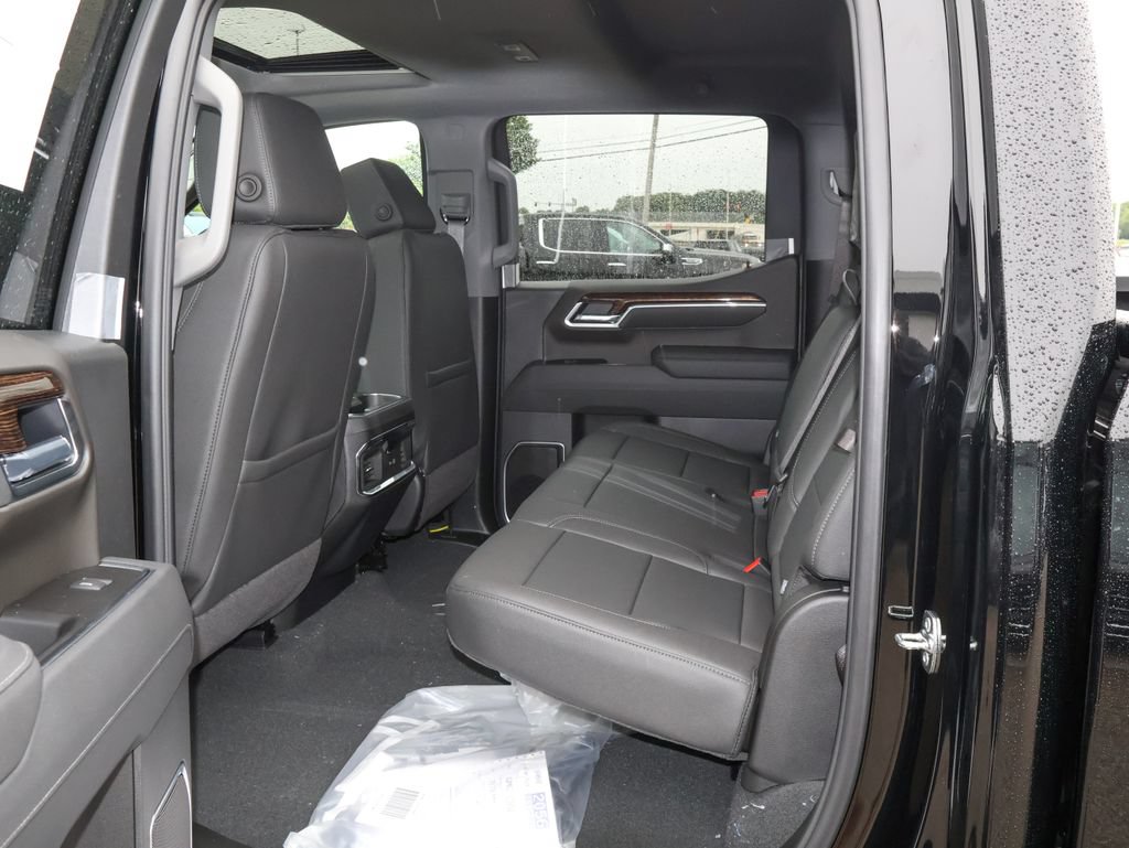 New 2026 GMC Sierra 1500 Elevation w/ Elevation Premium Package AWD/4WD image 10