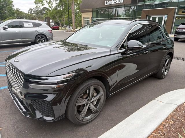 Used 2024 Genesis GV70 2.5T w/ Sport Prestige Package AWD/4WD image 3