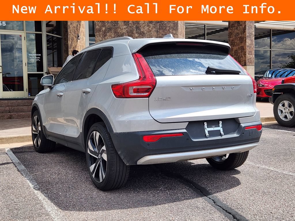 Used 2025 Volvo XC40 B5 Plus w/ Climate Package AWD/4WD image 4