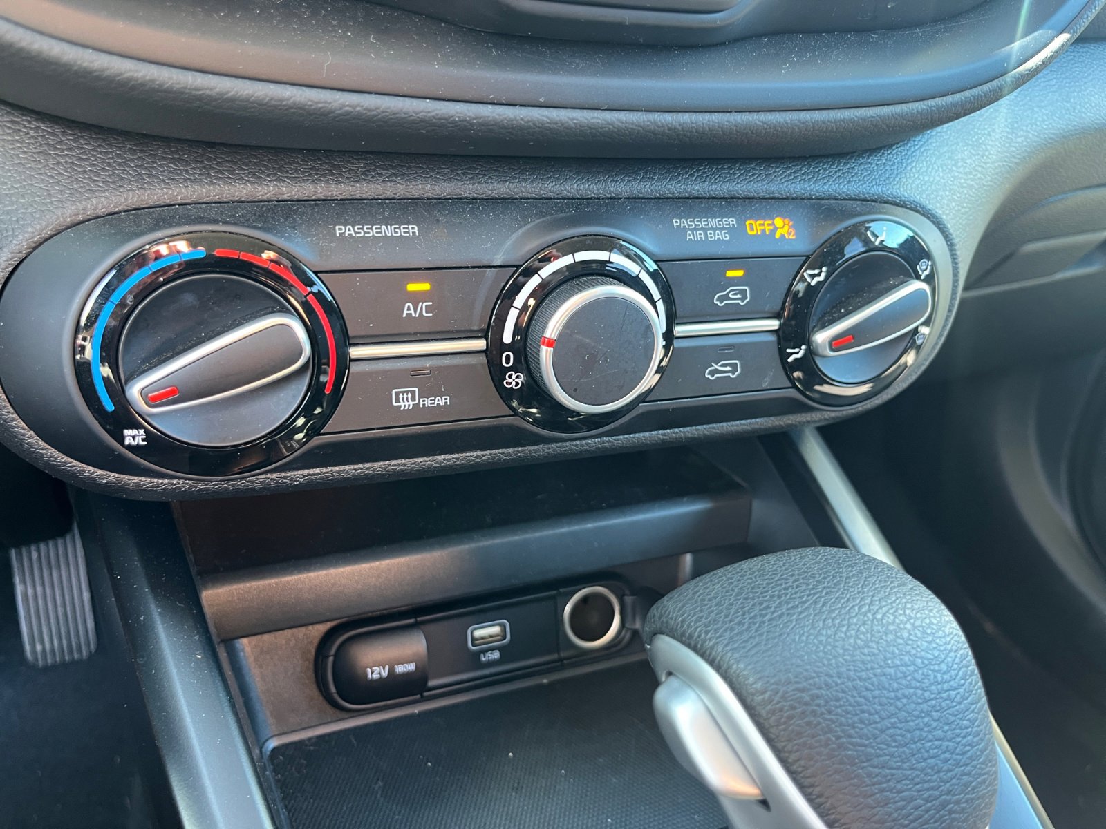 Used 2025 Kia Soul LX image 29