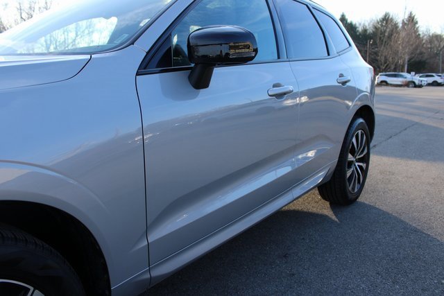 Used 2025 Volvo XC60 B5 Plus image 46