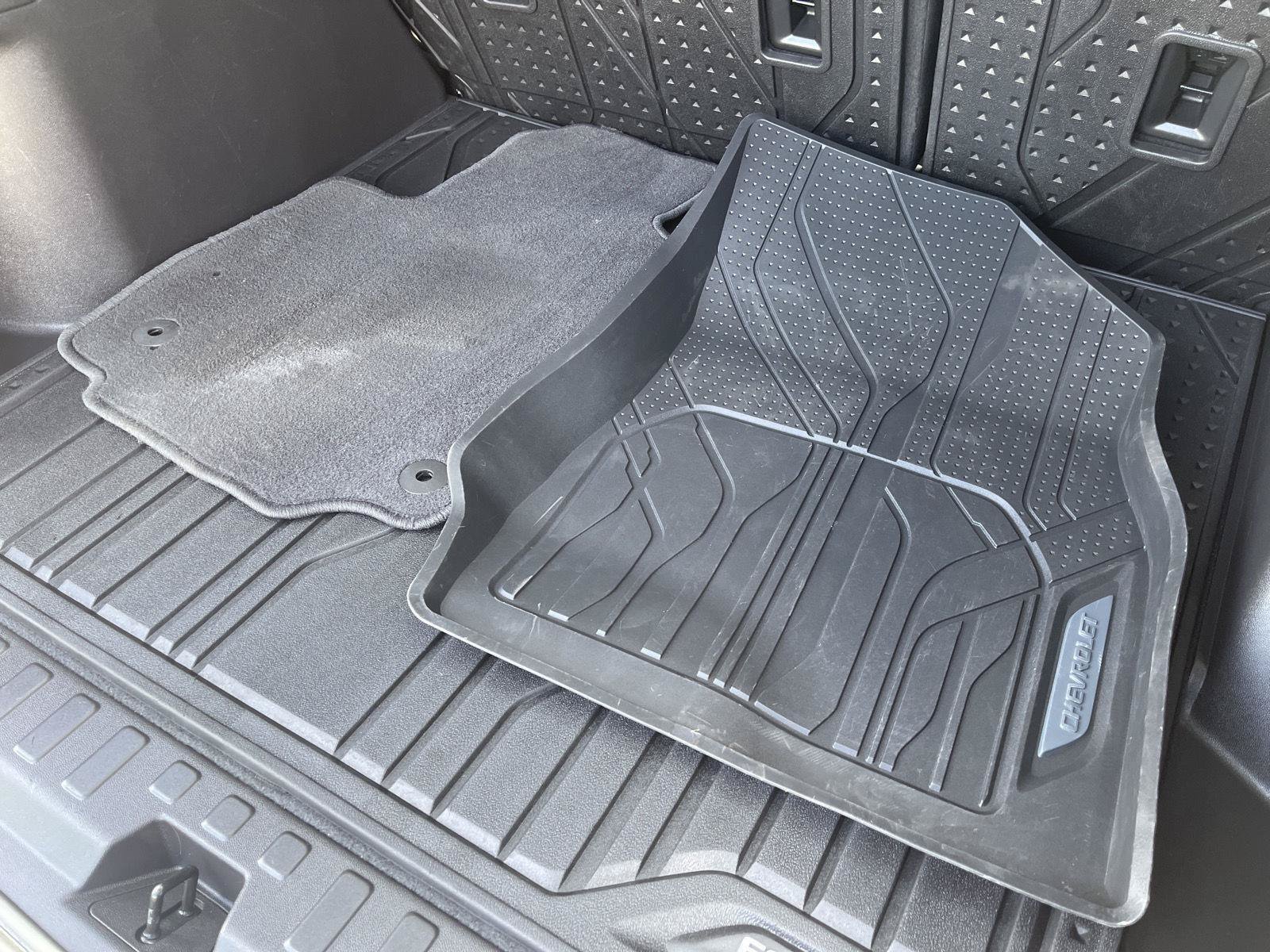 Used 2024 Chevrolet Equinox LT w/ LPO, Floor Liner Package FWD image 38