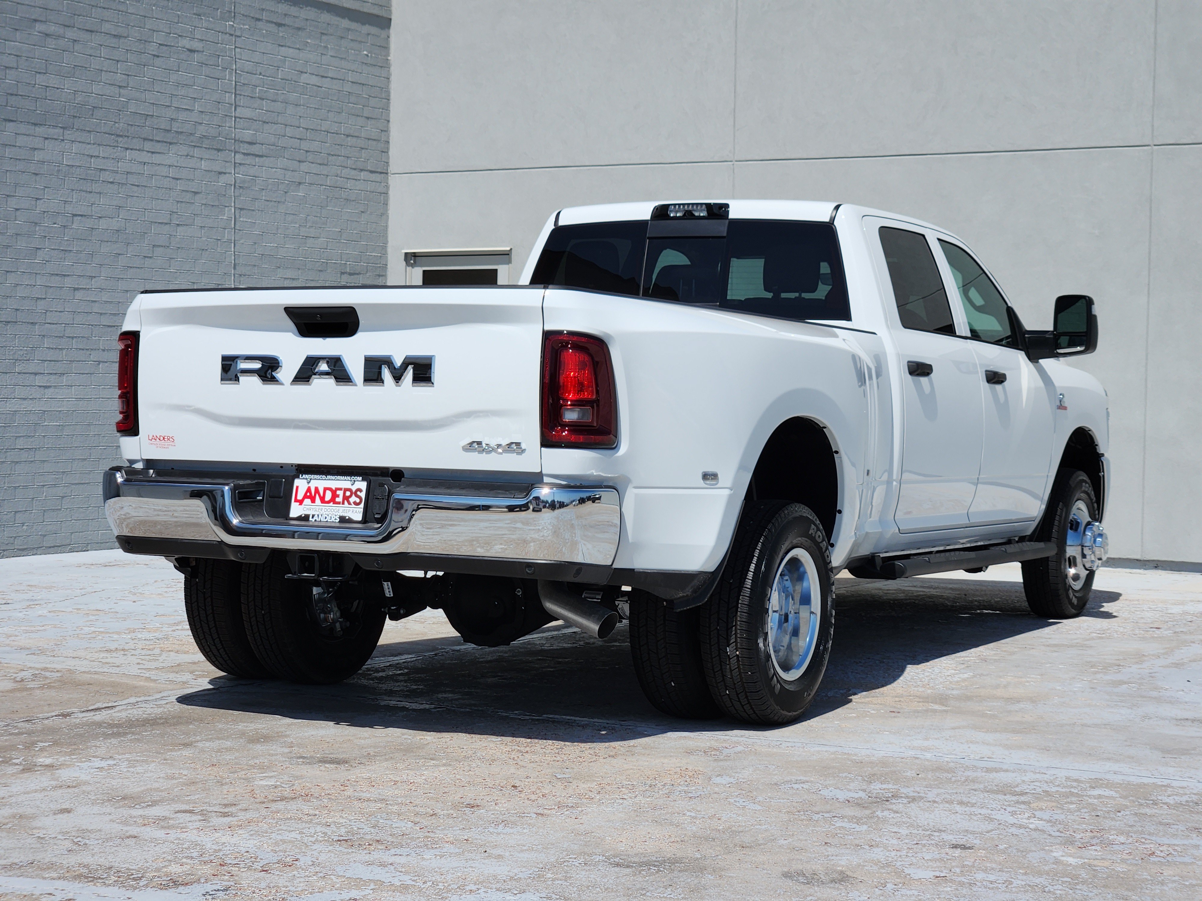 New 2026 RAM 3500 Tradesman AWD/4WD image 4