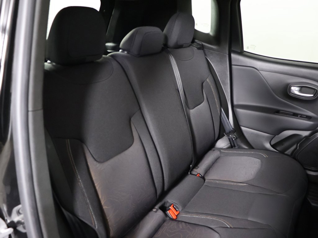 Used 2023 Jeep Renegade Latitude image 28