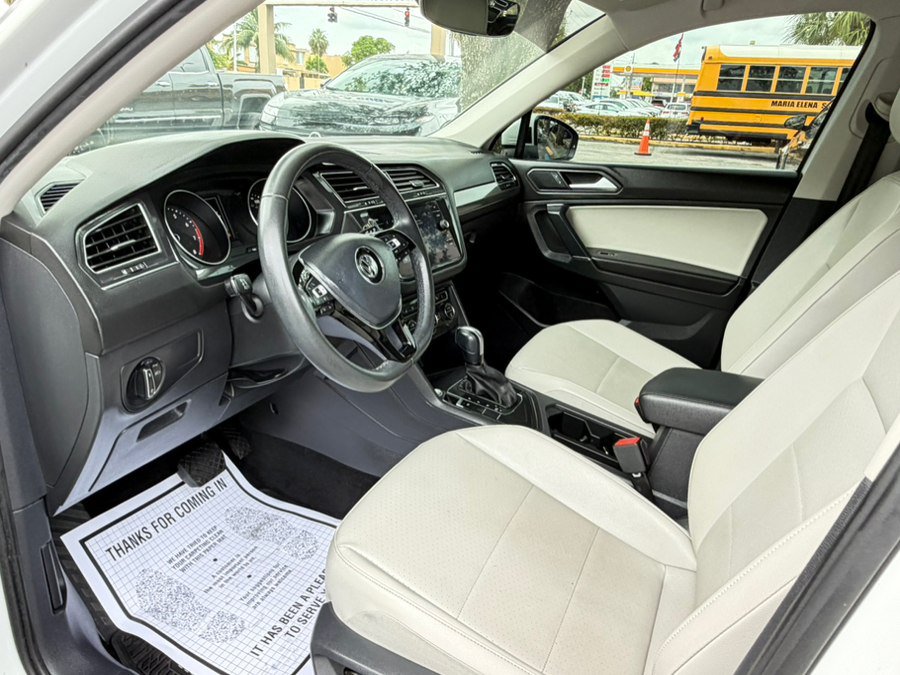 Used 2020 Volkswagen Tiguan SE FWD image 10