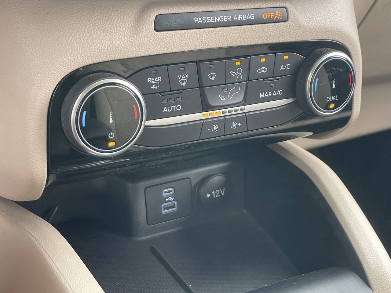 Used 2022 Ford Escape SE w/ Convenience Package image 25