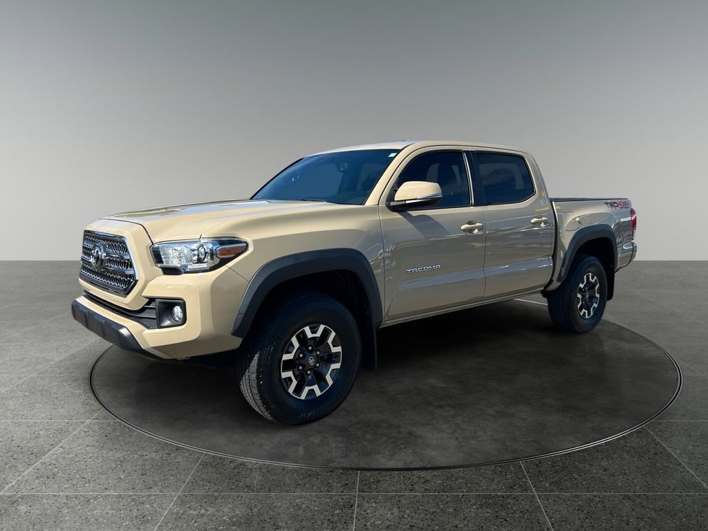 Used 2016 Toyota Tacoma TRD Off-Road AWD/4WD image 3