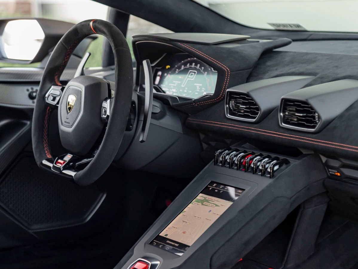 Used 2022 Lamborghini Huracan STO image 25