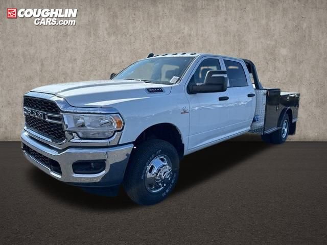 New 2024 RAM 3500 Tradesman w/ Chrome Appearance Group image 3