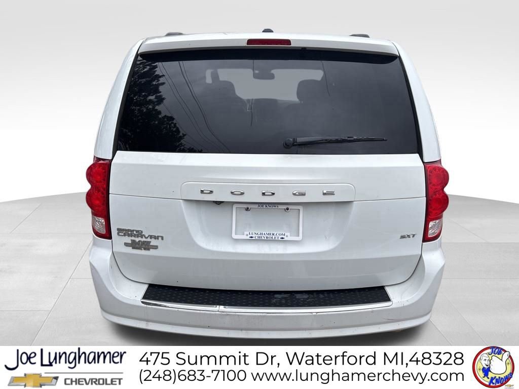 Used 2020 Dodge Grand Caravan SXT image 16