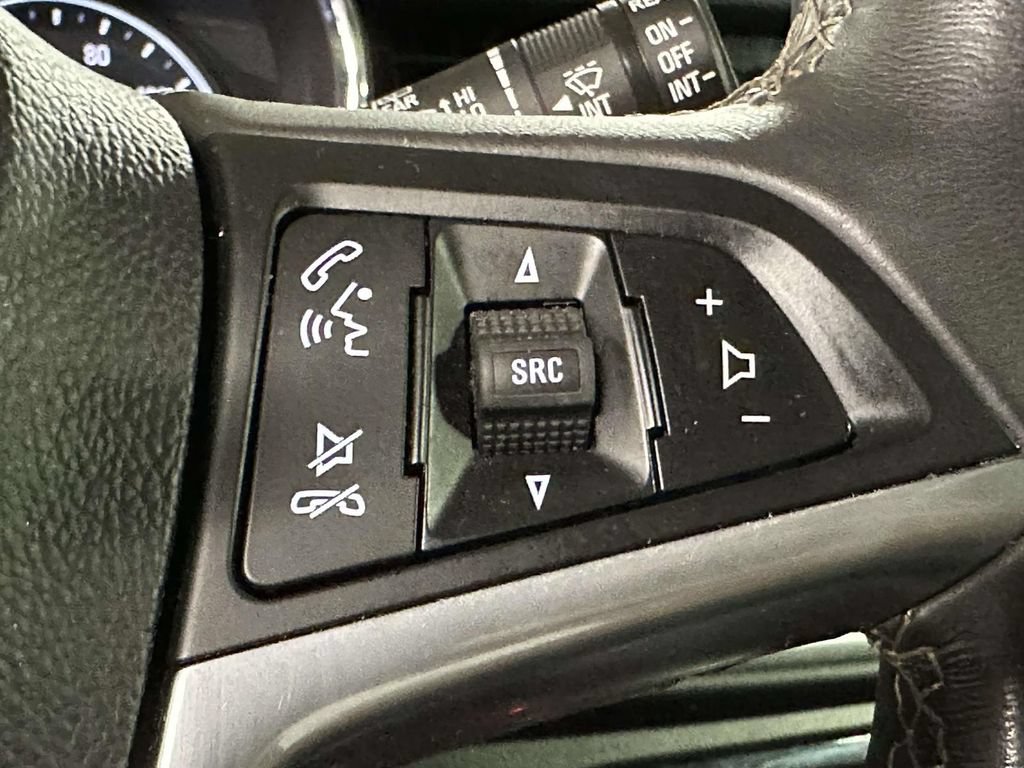 Used 2022 Buick Encore Preferred w/ Safety Package AWD/4WD image 28