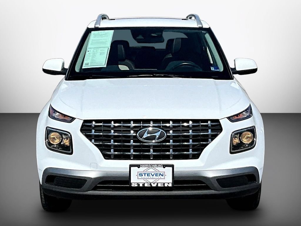 Certified 2022 Hyundai Venue SEL w/ Cargo Package FWD image 2