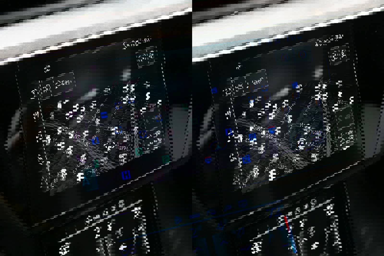 Used 2022 Audi e-tron Premium Plus w/ Premium Plus Package image 15