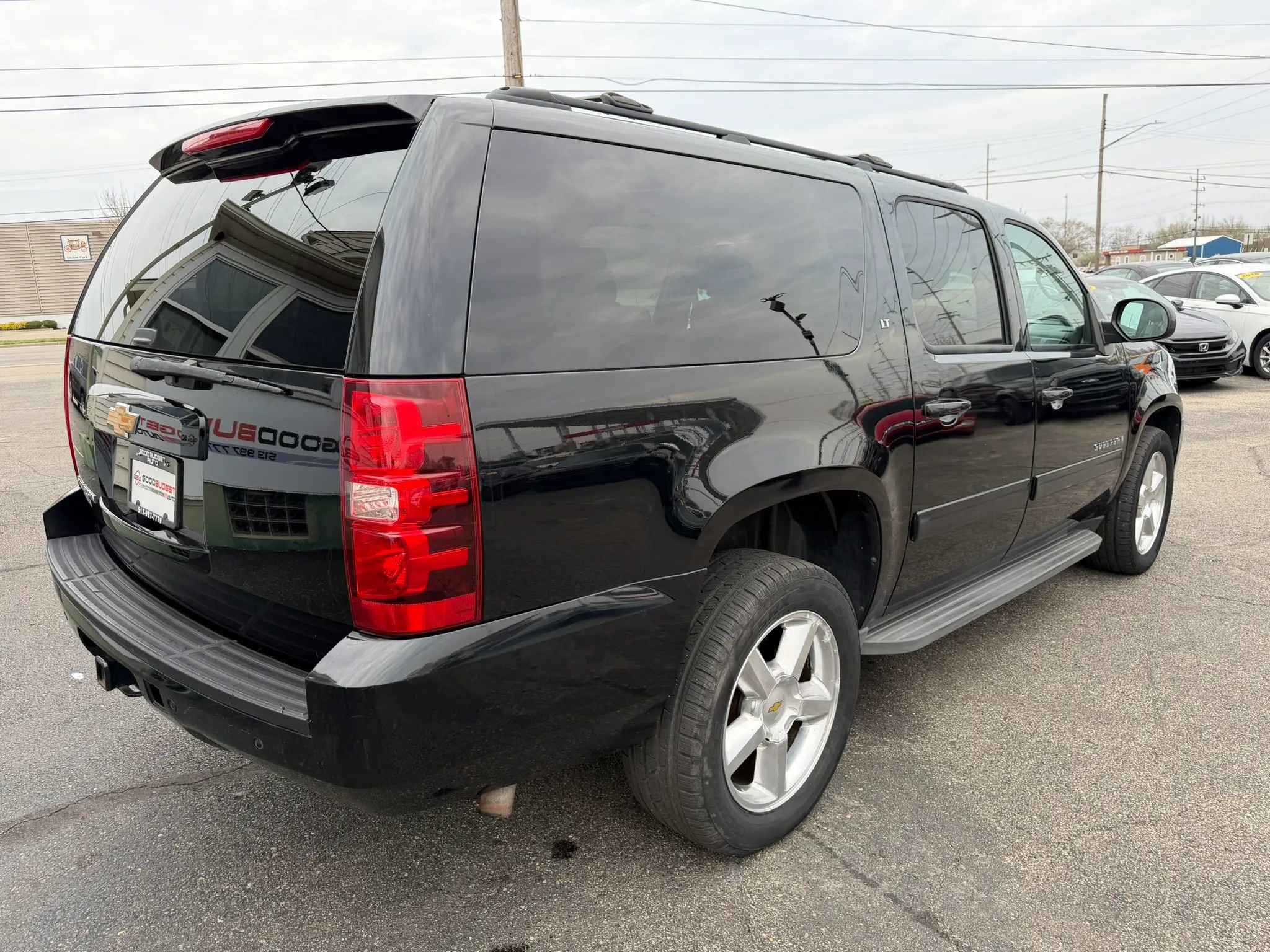 Used 2013 Chevrolet Suburban LT w/ Luxury Package image 7