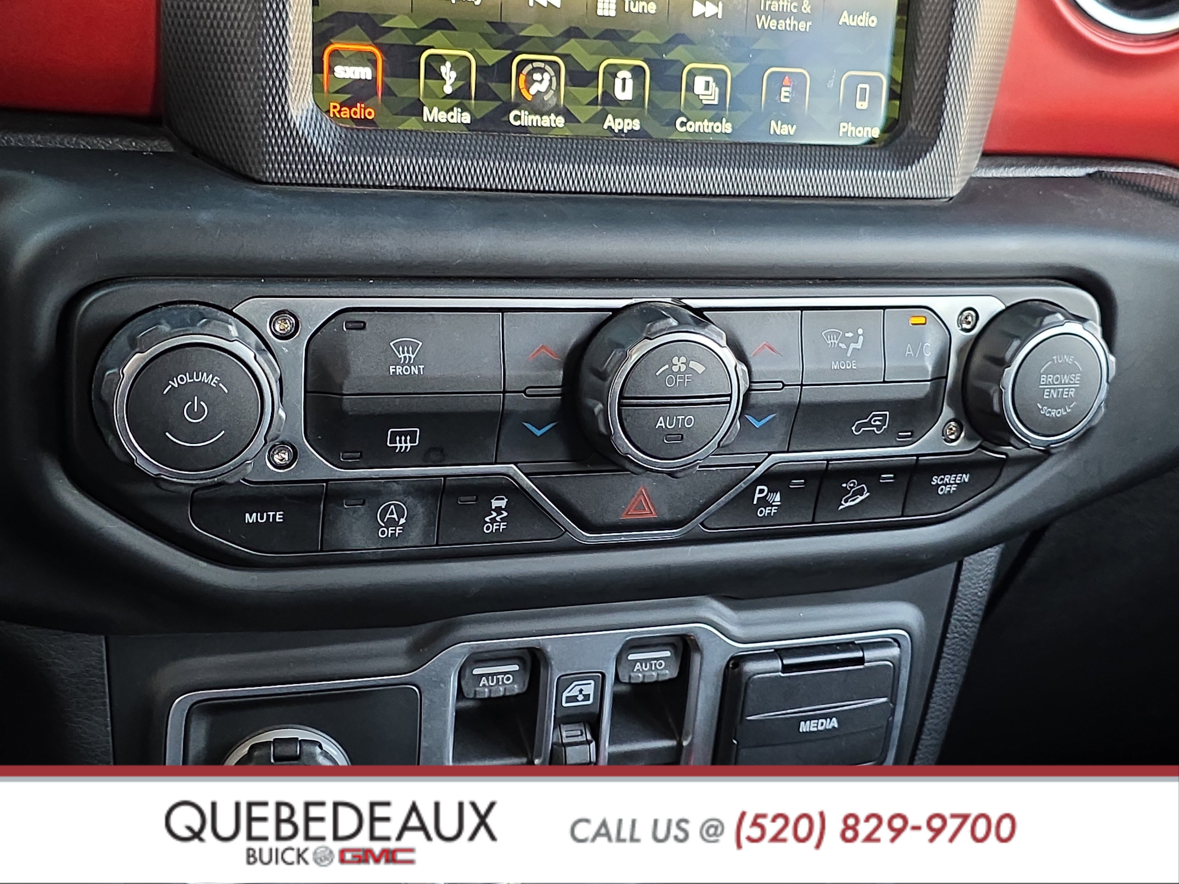 Used 2018 Jeep Wrangler Unlimited Rubicon AWD/4WD image 19