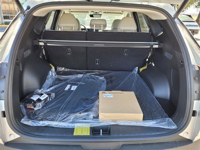 New 2025 Hyundai Tucson Limited image 16