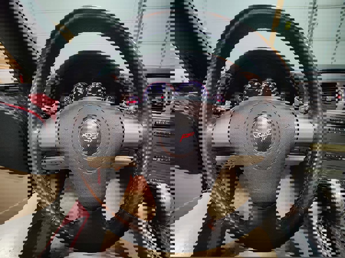 Used 2006 Chevrolet Corvette Convertible image 32