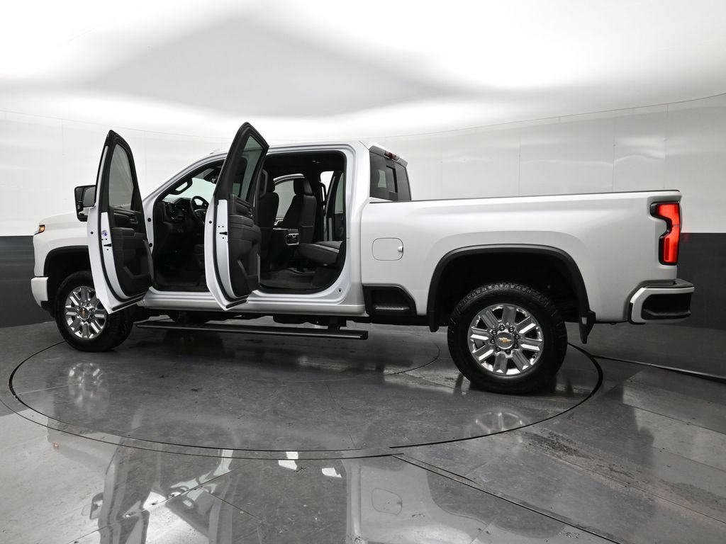 Used 2025 Chevrolet Silverado 2500 High Country w/ High Country Premium Package AWD/4WD image 28