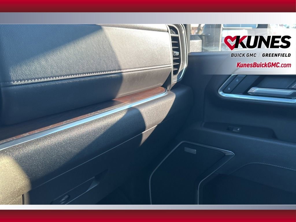 Used 2025 GMC Sierra 2500 SLT w/ SLT Premium Package image 36