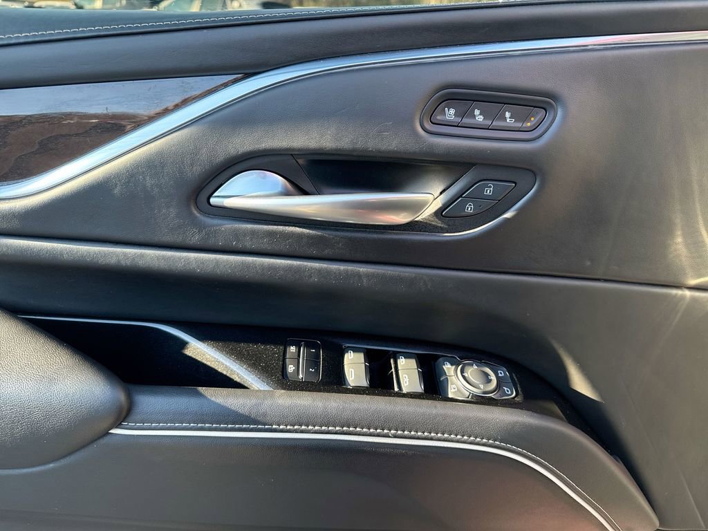 Used 2023 Cadillac Escalade Premium Luxury Platinum image 15