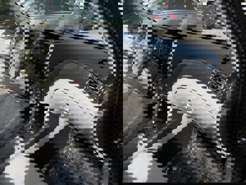 Used 2012 Subaru Forester 2.5X Premium w/ All-Weather Pkg AWD/4WD image 14