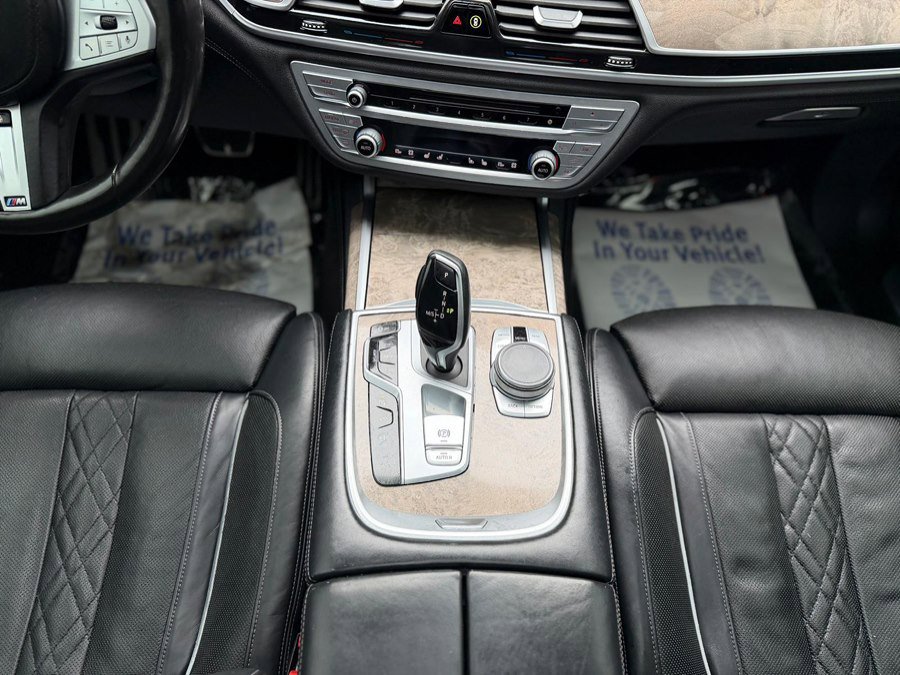Used 2020 BMW 740i xDrive w/ M Sport Package image 26