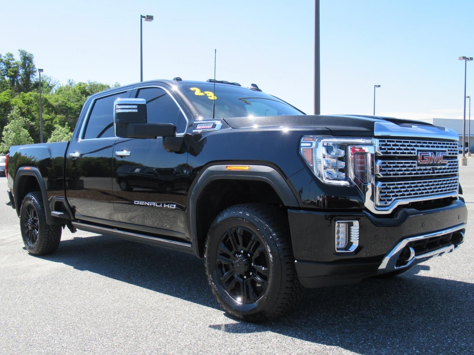 Used 2023 GMC Sierra 3500 Denali w/ Denali Black Diamond Edition AWD/4WD image 1