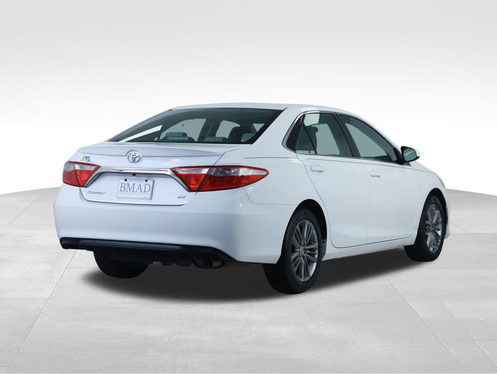 Used 2016 Toyota Camry SE image 11