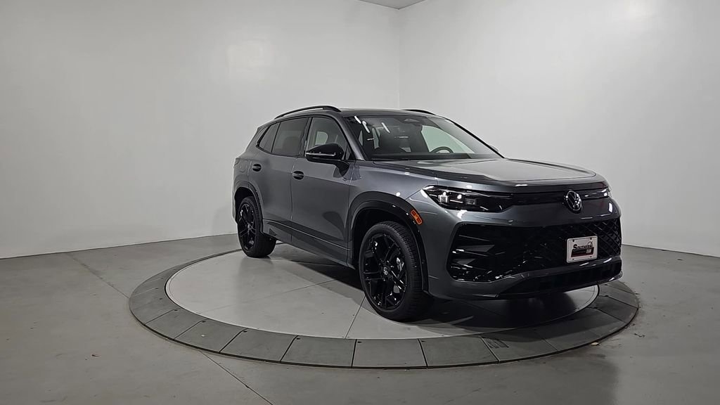 New 2026 Volkswagen Tiguan SE R-Line image 7