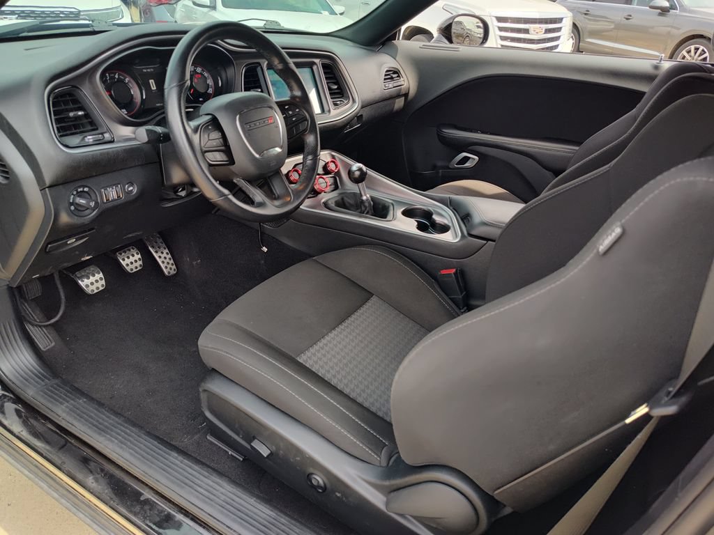 Used 2021 Dodge Challenger R/T w/ Blacktop Package RWD image 2