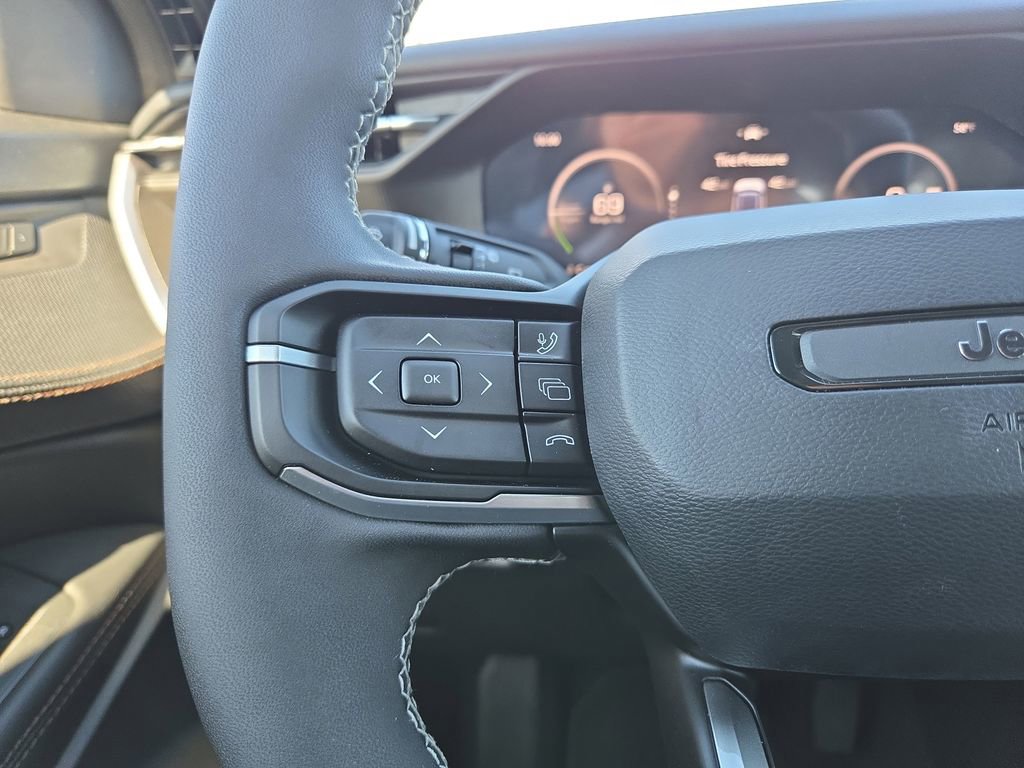 New 2026 Jeep Cherokee Overland image 15